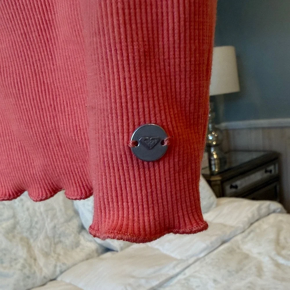 Pink Roxy Crop Top - Picture 3 of 4